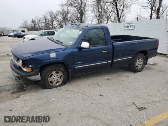 2002 Chevrolet Silverado 1500 LS with VIN 1GCEK14T52Z214216, listed as a Copart auction lot 44792395 with 370,685 mi miles and Salvage title. Bid and sale history available at DreamBid. Image 1.
