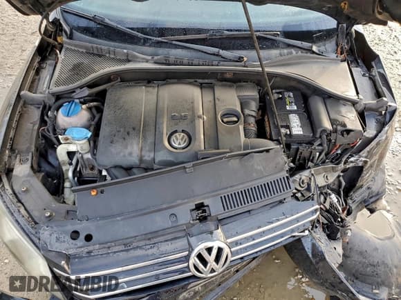 ✅ 2012 Volkswagen Passat SE • VIN: 1VWBP7A35CC059776 • Lot: 93387235. Listed on Copart with 252,488 mi. Free auction sales archive from the USA and detailed vehicle history report at DreamBid. Image 11.