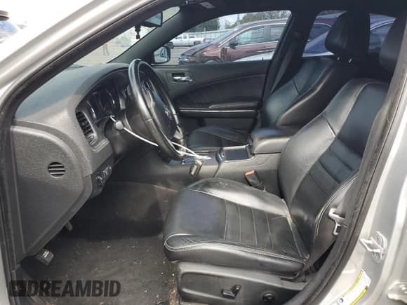 ✅ 2012 Dodge Charger RT Plus • VIN: 2C3CDXCT5CH120770 • Lot: 81982655. Wystawiony na Copart z przebiegiem 198 253 mil. Bezpłatny archiwum sprzedaży aukcyjnych z USA i szczegółowy raport historii pojazdu na DreamBid. Zdjęcie 7.