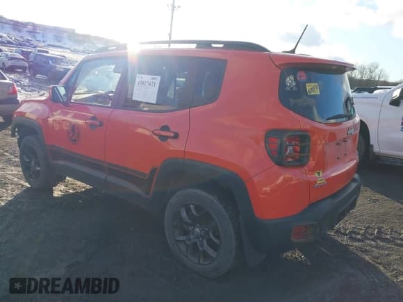 ✅ 2017 Jeep Renegade Latitude • VIN: ZACCJBBB8HPG01750 • Lot: 43817671. Listed on IAAI with 133,476 mi. Free auction sales archive from the USA and detailed vehicle history report at DreamBid. Image 3.