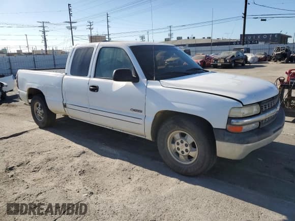✅ 2000 Chevrolet Silverado 1500 LS • VIN: 2GCEC19T4Y1327095 • Лот: 92128885. Опубликован ранее на Copart с пробегом 232 531 миль. Бесплатный доступ к архиву аукционных продаж из США и подробный отчёт об истории автомобиля на DreamBid. Изображение 4.