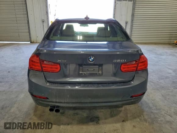 ✅ 2013 BMW 3 Series 328i xDrive • VIN: WBA3B3C57DF539635 • Lot: 95096645. Wystawiony na Copart z przebiegiem 142 733 mil. Bezpłatny archiwum sprzedaży aukcyjnych z USA i szczegółowy raport historii pojazdu na DreamBid. Zdjęcie 6.