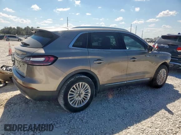 ✅ 2020 Lincoln Nautilus Standard • VIN: 2LMPJ6J98LBL04272 • Lot: 82361855. Wystawiony na Copart z przebiegiem 30 170 mil. Bezpłatny archiwum sprzedaży aukcyjnych z USA i szczegółowy raport historii pojazdu na DreamBid. Zdjęcie 3.