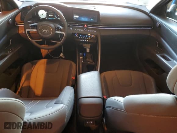 ✅ 2024 Hyundai Elantra SEL • VIN: KMHLM4DG0RU675154 • Lot: 91286785. Wystawiony na Copart z przebiegiem 42 862 mil. Bezpłatny archiwum sprzedaży aukcyjnych z USA i szczegółowy raport historii pojazdu na DreamBid. Zdjęcie 8.