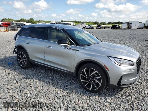 ✅ 2023 Lincoln Corsair Reserve • VIN: 5LMCJ2CA1PUL27285 • Lot: 60415455. Wystawiony na Copart z przebiegiem 6 650 mil. Bezpłatny archiwum sprzedaży aukcyjnych z USA i szczegółowy raport historii pojazdu na DreamBid. Zdjęcie 4.