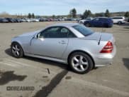 ✅ 2002 Mercedes-Benz SLK 320 • VIN: WDBKK65F22F253077 • Lot: 50562985. Wystawiony na Copart z przebiegiem 152 195 mil. Bezpłatny archiwum sprzedaży aukcyjnych z USA i szczegółowy raport historii pojazdu na DreamBid. Zdjęcie 2.