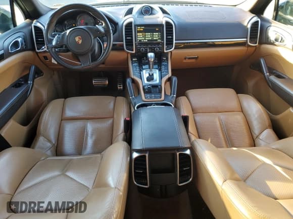 ✅ 2013 Porsche Cayenne S • VIN: WP1AB2A25DLA84183 • Лот: 82459405. Опубликован ранее на Copart с пробегом 116 198 миль. Бесплатный доступ к архиву аукционных продаж из США и подробный отчёт об истории автомобиля на DreamBid. Изображение 8.