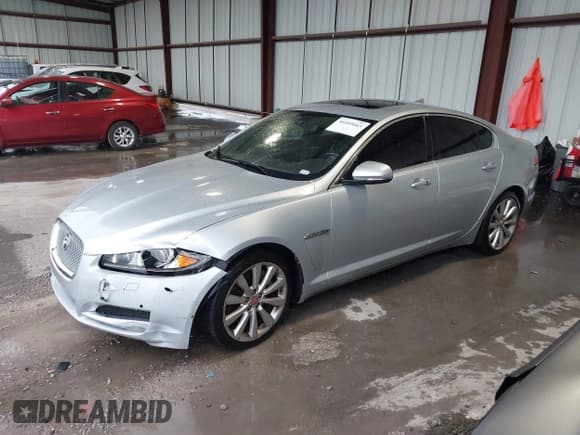 ✅ 2014 Jaguar XF SC • VIN: SAJWJ0EF9E8U17227 • Lot: 40455665. Wystawiony na IAAI z przebiegiem 125 196 mil. Bezpłatny archiwum sprzedaży aukcyjnych z USA i szczegółowy raport historii pojazdu na DreamBid. Zdjęcie 2.