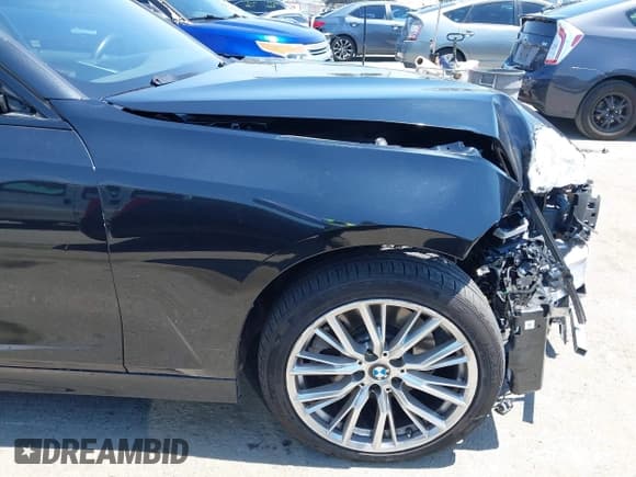 ✅ 2023 BMW 3 Series 330i • VIN: 3MW69FF07P8D02103 • Lot: 42934805. Wystawiony na IAAI z przebiegiem 31 426 mil. Bezpłatny archiwum sprzedaży aukcyjnych z USA i szczegółowy raport historii pojazdu na DreamBid. Zdjęcie 6.