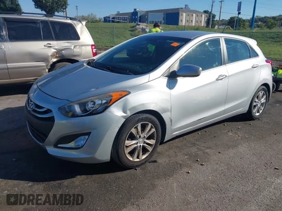 ✅ 2014 Hyundai Elantra • VIN: KMHD35LH8EU189953 • Lot: 43415981. Listed on IAAI with 145,878 mi. Free auction sales archive from the USA and detailed vehicle history report at DreamBid. Image 2.