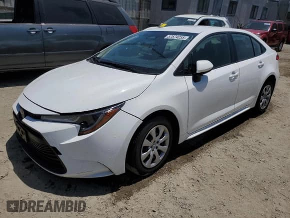 ✅ 2024 Toyota Corolla LE • VIN: JTDB4MEE3R3022112 • Lot: 57674255. Listed on Copart with 21,333 mi. Free auction sales archive from the USA and detailed vehicle history report at DreamBid. Image 1.