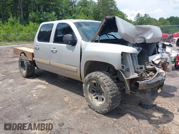 2007 Chevrolet Silverado 1500 1LT with VIN 2GCEK13M171638115, listed as a IAAI auction lot 42615225 with Not provided miles and . Bid and sale history available at DreamBid. Image 1.