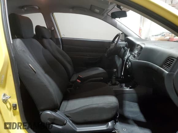 ✅ 2008 Hyundai Accent GS • VIN: KMHCM36C58U061106 • Лот: 51211165. Опубликован ранее на Copart с пробегом 249 106 миль. Бесплатный доступ к архиву аукционных продаж из США и подробный отчёт об истории автомобиля на DreamBid. Изображение 10.