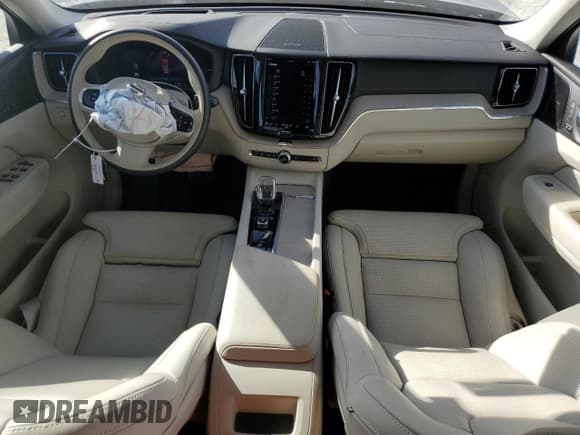 ✅ 2022 Volvo XC60 Inscription • VIN: YV4H60DL2N1069891 • Лот: 84258724. Опубликован ранее на Copart с пробегом 13 365 миль. Бесплатный доступ к архиву аукционных продаж из США и подробный отчёт об истории автомобиля на DreamBid. Изображение 8.