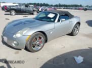 ✅ 2008 Pontiac Solstice • VIN: 1G2MC35B68Y133240 • Lot: 42634013. Wystawiony na IAAI z przebiegiem Nie podano. Bezpłatny archiwum sprzedaży aukcyjnych z USA i szczegółowy raport historii pojazdu na DreamBid. Zdjęcie 2.