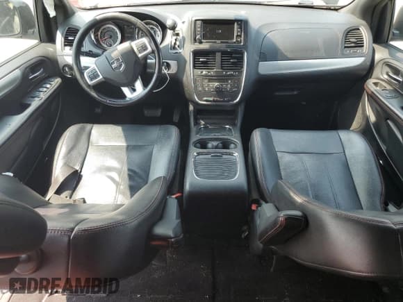 ✅ 2019 Dodge Grand Caravan GT • VIN: 2C4RDGEG5KR743319 • Лот: 71789795. Опубликован ранее на Copart с пробегом 328 050 миль. Бесплатный доступ к архиву аукционных продаж из США и подробный отчёт об истории автомобиля на DreamBid. Изображение 8.