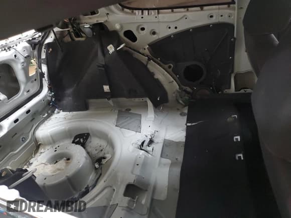 ✅ 2010 Volkswagen Golf GTI • VIN: WVWED7AJ6AW241585 • Lot: 55437485. Wystawiony na Copart z przebiegiem 127 760 mil. Bezpłatny archiwum sprzedaży aukcyjnych z USA i szczegółowy raport historii pojazdu na DreamBid. Zdjęcie 10.