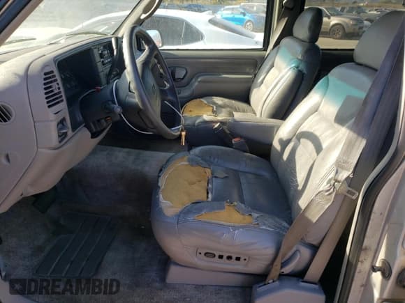 ✅ 1995 Chevrolet Suburban • VIN: 3GNEC16K9SG106206 • Лот: 92346535. Опубликован ранее на Copart с пробегом 158 060 миль. Бесплатный доступ к архиву аукционных продаж из США и подробный отчёт об истории автомобиля на DreamBid. Изображение 7.