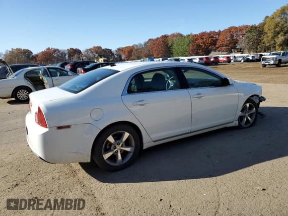 ✅ 2011 Chevrolet Malibu 1LT • VIN: 1G1ZC5E11BF129886 • Lot: 77652764. Listed on Copart with 107,777 mi. Free auction sales archive from the USA and detailed vehicle history report at DreamBid. Image 3.