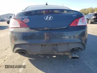 ✅ 2010 Hyundai Genesis Coupe • VIN: KMHHT6KD5AU028587 • Лот: 82642785. Опубликован ранее на Copart с пробегом Не указан. Бесплатный доступ к архиву аукционных продаж из США и подробный отчёт об истории автомобиля на DreamBid. Изображение 6.