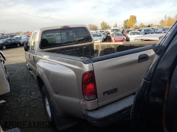 ✅ 1999 Ford F-350 XL • VIN: 1FTWW32F4XED06675 • Лот: 78982514. Опубликован ранее на Copart с пробегом 329 060 миль. Бесплатный доступ к архиву аукционных продаж из США и подробный отчёт об истории автомобиля на DreamBid. Изображение 2.