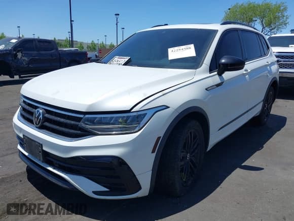 ✅ 2022 Volkswagen Tiguan SE R-Line Black • VIN: 3VVCB7AX3NM073218 • Лот: 42254388. Опубликован ранее на IAAI с пробегом 31 998 миль. Бесплатный доступ к архиву аукционных продаж из США и подробный отчёт об истории автомобиля на DreamBid. Изображение 21.