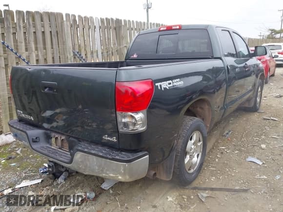 ✅ 2008 Toyota Tundra • VIN: 5TBBT54118S463153 • Lot: 43769352. Wystawiony na IAAI z przebiegiem 290 955 mil. Bezpłatny archiwum sprzedaży aukcyjnych z USA i szczegółowy raport historii pojazdu na DreamBid. Zdjęcie 4.