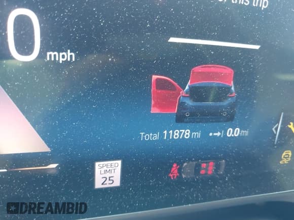 ✅ 2023 BMW 3 Series 330i xDrive • VIN: 3MW89FF06P8D68103 • Lot: 42456198. Listed on IAAI with 11,878 mi. Free auction sales archive from the USA and detailed vehicle history report at DreamBid. Image 7.