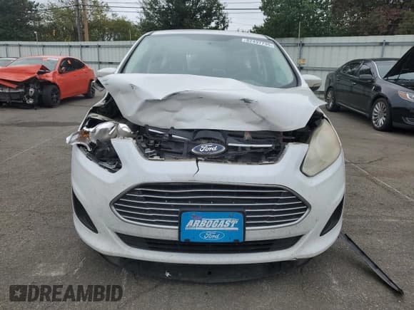 ✅ 2013 Ford C-Max SE • VIN: 1FADP5AUXDL504318 • Lot: 82497735. Wystawiony na Copart z przebiegiem 149 647 mil. Bezpłatny archiwum sprzedaży aukcyjnych z USA i szczegółowy raport historii pojazdu na DreamBid. Zdjęcie 5.