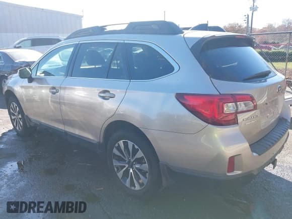 ✅ 2017 Subaru Outback Limited • VIN: 4S4BSANC6H3206277 • Lot: 43680601. Wystawiony na IAAI z przebiegiem 99 414 mil. Bezpłatny archiwum sprzedaży aukcyjnych z USA i szczegółowy raport historii pojazdu na DreamBid. Zdjęcie 15.