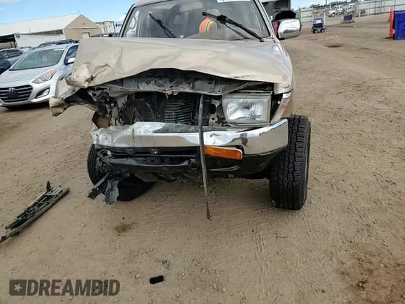 ✅ 1995 Toyota 4Runner • VIN: JT3VN39W1S0194416 • Lot: 81917485. Wystawiony na Copart z przebiegiem 78 731 mil. Bezpłatny archiwum sprzedaży aukcyjnych z USA i szczegółowy raport historii pojazdu na DreamBid. Zdjęcie 14.