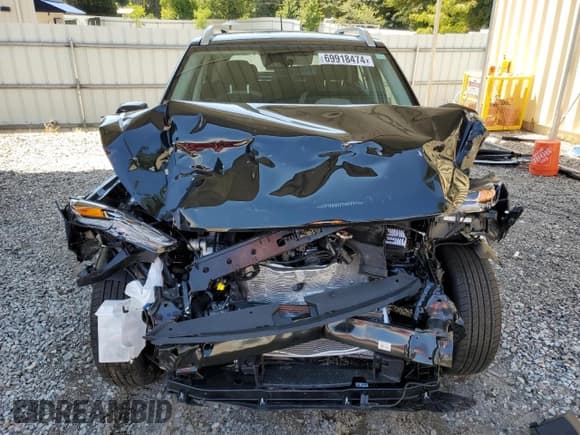 ✅ 2024 Hyundai Venue SEL • VIN: KMHRC8A3XRU329358 • Lot: 69918474. Listed on Copart with 1,021 mi. Free auction sales archive from the USA and detailed vehicle history report at DreamBid. Image 5.