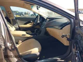 ✅ 2015 Hyundai Azera • VIN: KMHFG4JGXFA439603 • Lot: 42157274. Wystawiony na IAAI z przebiegiem 135 990 mil mil. Skorzystaj z bezpłatnego archiwum sprzedaży aukcyjnych z USA i zobacz szczegółowy raport historii pojazdu na DreamBid. Zdjęcie 5.