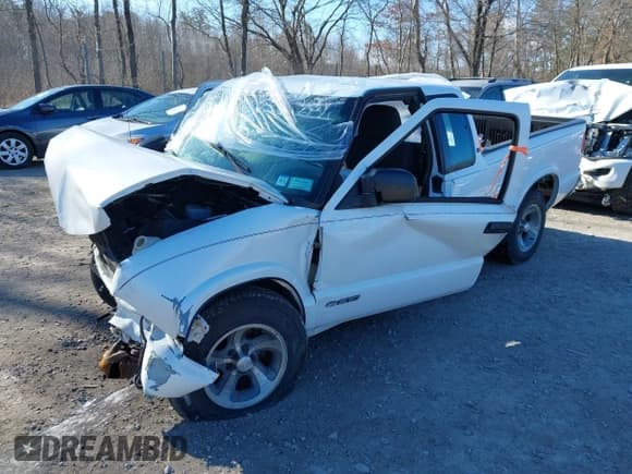 ✅ 2003 Chevrolet S-10 LS • VIN: 1GCCS19X638195489 • Лот: 41893406. Опубликован ранее на IAAI с пробегом 67 997 миль. Бесплатный доступ к архиву аукционных продаж из США и подробный отчёт об истории автомобиля на DreamBid. Изображение 2.