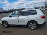 ✅ 2012 Toyota Highlander Limited • VIN: 5TDDK3EH9CS157443 • Lot: 43708248. Listed on IAAI with 169,604 mi. Free auction sales archive from the USA and detailed vehicle history report at DreamBid. Image 14.