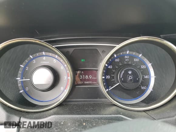 ✅ 2013 Hyundai Sonata SE • VIN: 5NPEC4AC8DH604949 • Lot: 70630974. Listed on Copart with 104,898 mi. Free auction sales archive from the USA and detailed vehicle history report at DreamBid. Image 9.