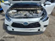 ✅ 2023 Toyota Highlander Hybrid LE • VIN: 5TDZARAH2PS022120 • Lot: 84064675. Wystawiony na Copart z przebiegiem 21 423 mil. Bezpłatny archiwum sprzedaży aukcyjnych z USA i szczegółowy raport historii pojazdu na DreamBid. Zdjęcie 12.