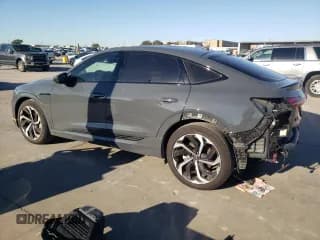 ✅ 2024 Audi Q8 e-tron Sportback S line Premium Plus • VIN: WA1CAAGE9RB032409 • Лот: 71624704. Опубликован ранее на Copart с пробегом 9 364 миль. Бесплатный доступ к архиву аукционных продаж из США и подробный отчёт об истории автомобиля на DreamBid. Изображение 2.