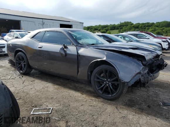✅ 2018 Dodge Challenger SXT Plus • VIN: 2C3CDZAG2JH276862 • Lot: 58444714. Wystawiony na Copart z przebiegiem 48 227 mil. Bezpłatny archiwum sprzedaży aukcyjnych z USA i szczegółowy raport historii pojazdu na DreamBid. Zdjęcie 4.