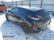 ✅ 2017 Hyundai Veloster • VIN: KMHTC6AD6HU323512 • Lot: 41572208. Wystawiony na IAAI z przebiegiem 92 086 mil. Bezpłatny archiwum sprzedaży aukcyjnych z USA i szczegółowy raport historii pojazdu na DreamBid. Zdjęcie 3.