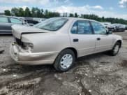 ✅ 1993 Toyota Camry DLX • VIN: 4T1SK11E6PU180747 • Lot: 64990075. Wystawiony na Copart z przebiegiem 109 692 mil. Bezpłatny archiwum sprzedaży aukcyjnych z USA i szczegółowy raport historii pojazdu na DreamBid. Zdjęcie 3.