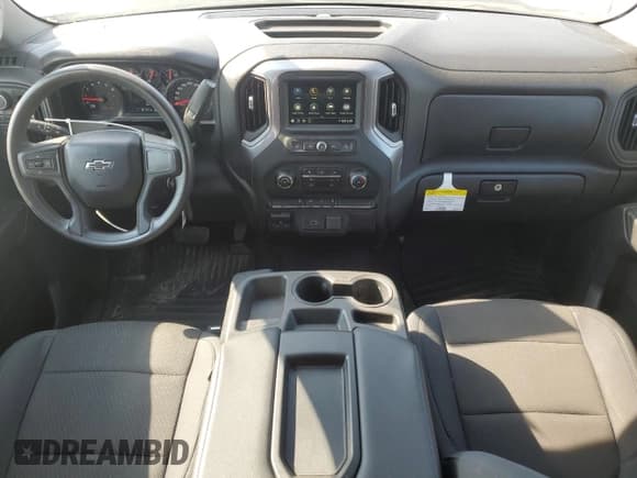 ✅ 2019 Chevrolet Silverado 1500 Custom Trail Boss • VIN: 1GCRYCEF3KZ325318 • Lot: 67884664. Wystawiony na Copart z przebiegiem 29 371 mil. Bezpłatny archiwum sprzedaży aukcyjnych z USA i szczegółowy raport historii pojazdu na DreamBid. Zdjęcie 8.