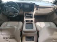 ✅ 2004 Chevrolet Suburban LT • VIN: 1GNEC16T44R312125 • Лот: 52427875. Опубликован ранее на Copart с пробегом 188 143 миль. Бесплатный доступ к архиву аукционных продаж из США и подробный отчёт об истории автомобиля на DreamBid. Изображение 8.