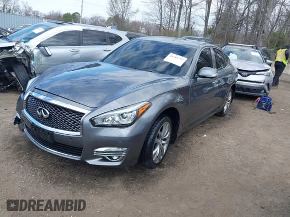 ✅ 2016 Infiniti Q70 • VIN: JN1BY1AR0GM270212 • Lot: 41889159. Listed on IAAI with 108,760 mi. Free auction sales archive from the USA and detailed vehicle history report at DreamBid. Image 17.