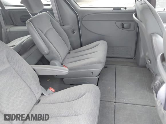 ✅ 2005 Dodge Caravan SE • VIN: 2D4GP24RX5R142161 • Lot: 43472753. Wystawiony na IAAI z przebiegiem 70 628 mil. Bezpłatny archiwum sprzedaży aukcyjnych z USA i szczegółowy raport historii pojazdu na DreamBid. Zdjęcie 7.