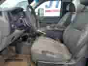 2014 Chevrolet Silverado 3500HD Work Truck z VIN 1GB3KZCG4EF125936, wystawiony jako Copart lot #87860895 z przebiegiem 252 905 mil mil oraz Czysty tytuł • Clean title. Historia ofert i sprzedaży dostępna na DreamBid. Obrazek 7.