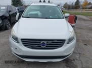 ✅ 2015 Volvo XC60 T5 • VIN: YV4612RK5F2709833 • Lot: 43677055. Wystawiony na IAAI z przebiegiem 163 838 mil. Bezpłatny archiwum sprzedaży aukcyjnych z USA i szczegółowy raport historii pojazdu na DreamBid. Zdjęcie 12.