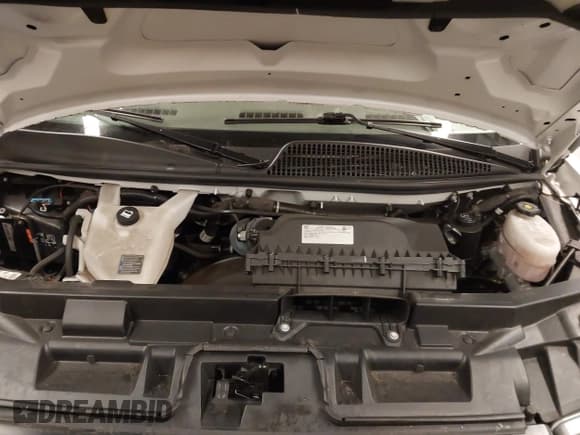 ✅ 2022 GMC Savana Cargo • VIN: 1GTW7AFP0N1140082 • Lot: 41532664. Listed on IAAI with 51,991 mi. Free auction sales archive from the USA and detailed vehicle history report at DreamBid. Image 10.