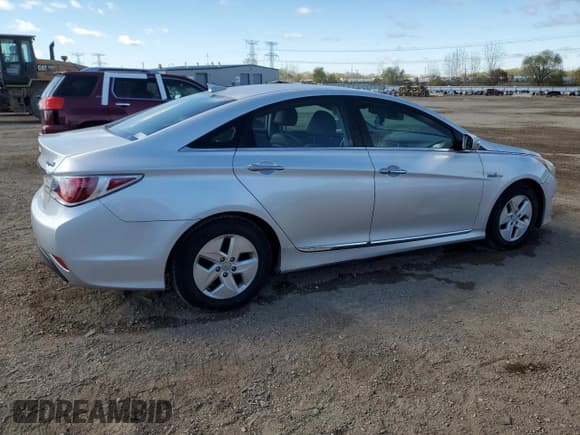 ✅ 2012 Hyundai Sonata Hybrid • VIN: KMHEC4A40CA062451 • Lot: 84414455. Listed on Copart with 157,104 mi. Free auction sales archive from the USA and detailed vehicle history report at DreamBid. Image 3.