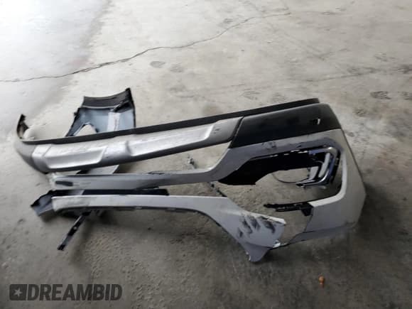 ✅ 2018 Hyundai Santa Fe Ultimate • VIN: 5NMZW4LA6JH073425 • Лот: 41752753. Опубликован ранее на Copart с пробегом 54 106 миль. Бесплатный доступ к архиву аукционных продаж из США и подробный отчёт об истории автомобиля на DreamBid. Изображение 15.